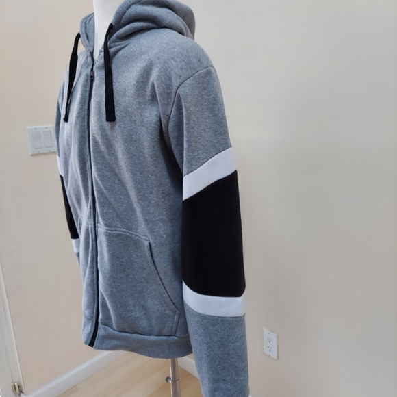 Heavy duty winter gray, black, lined hoodie. - Picture 2 of 8